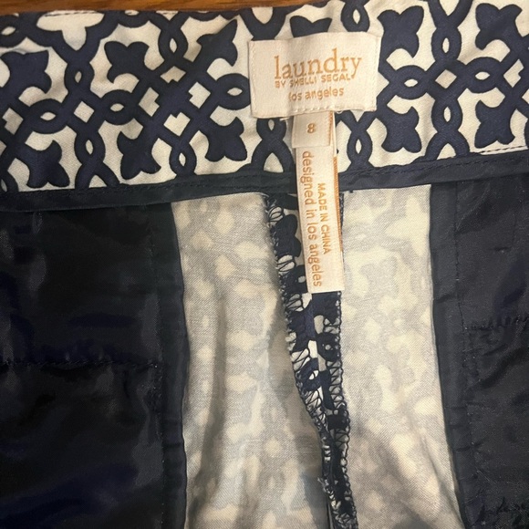 Laundry by Shelli Segal Capri pants. 8. Exc condition. 97% cotton 3% spandex. - Picture 9 of 10